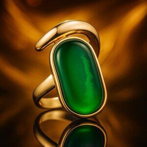 🆕️Vintage Style Emerald Colored Crystal Ring 🌟 18K Gold Plated Adjustable 💍